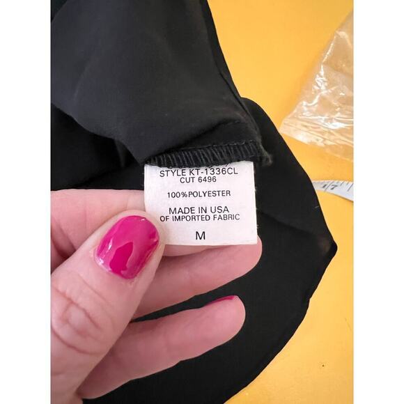 Krisa Revolve Black Mock Neck Sleeveless Top with V Lace Detail Size Medium NWT - Picture 8 of 8